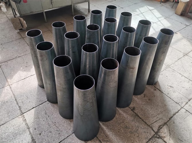 Металлические конусы