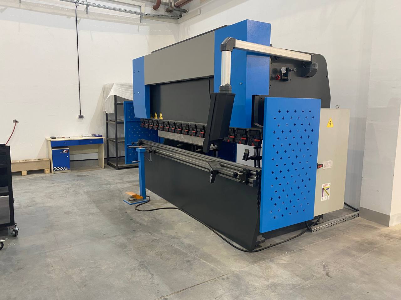 Гибка черной стали Ст3 - точность ±0,2 мм