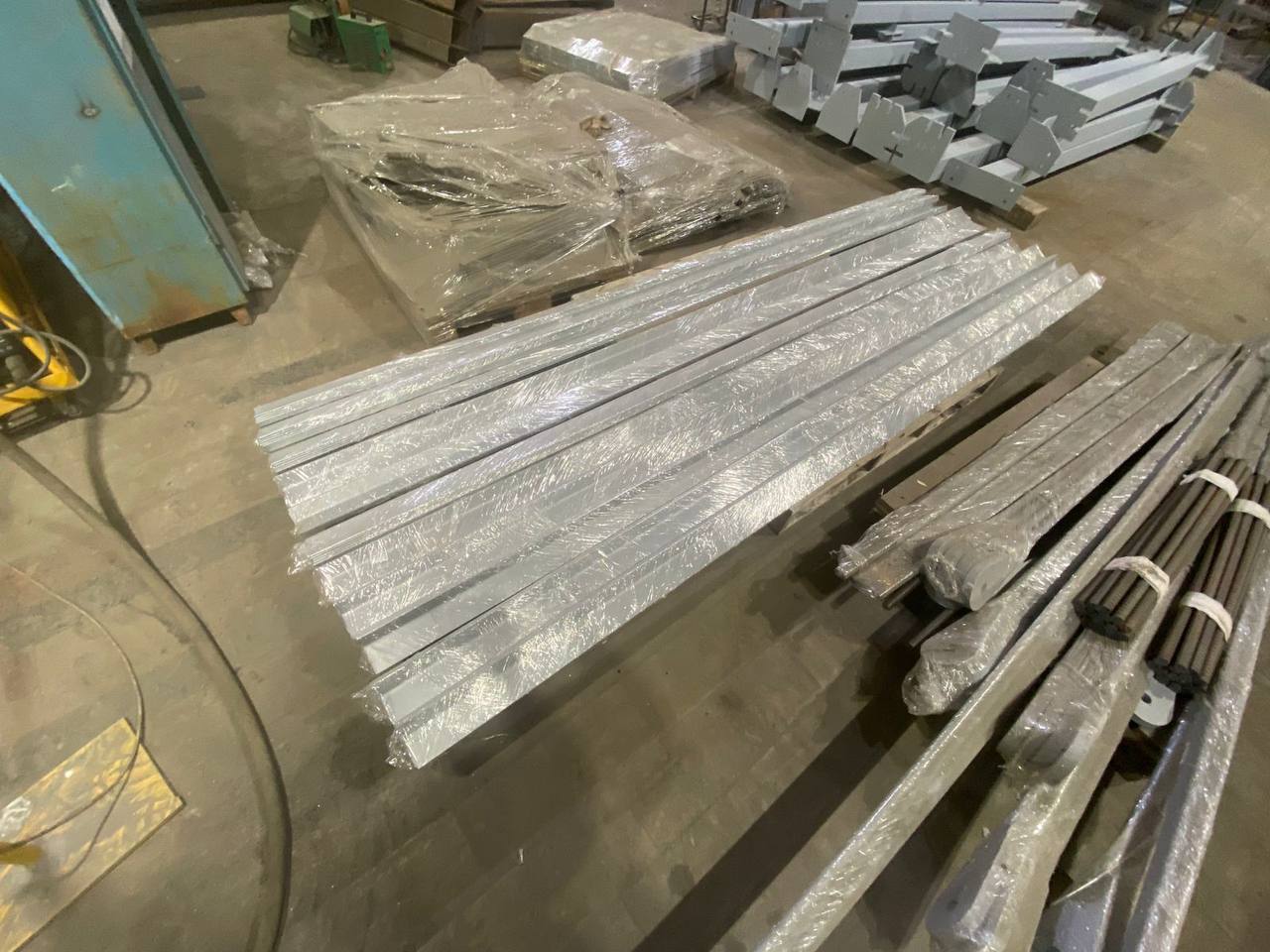 Уголок 40х63 107° L=3000 из стали С245 | Производство и поставка 