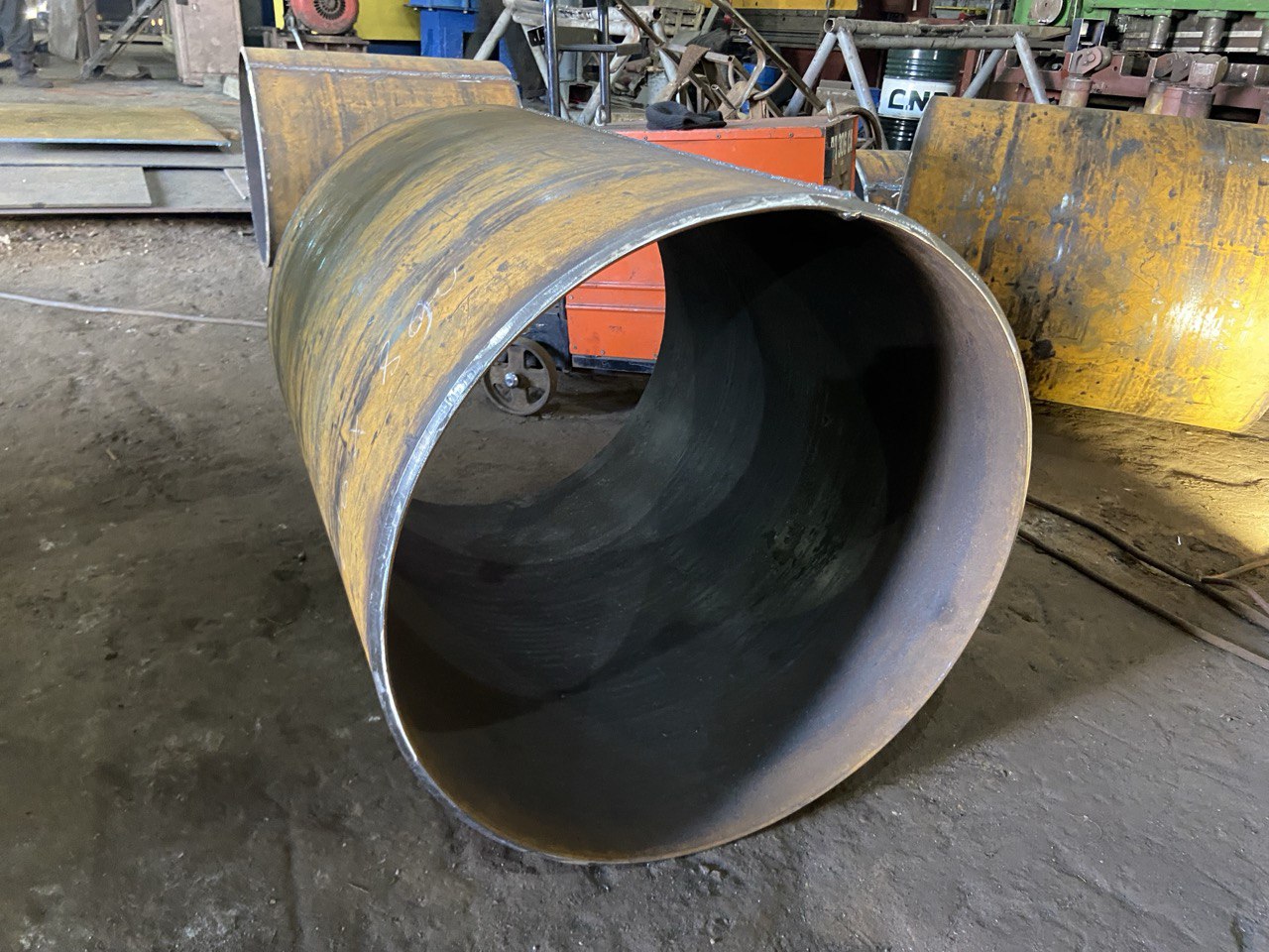 Изготовление обечаек из листовой стали на заказ | Обечайки для резервуаров, емкостей и трубопроводов