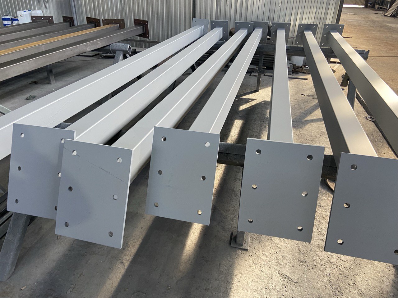 Металлоконструкции и металлоизделия в строительстве: что нужно знать заказчику в Москве и области