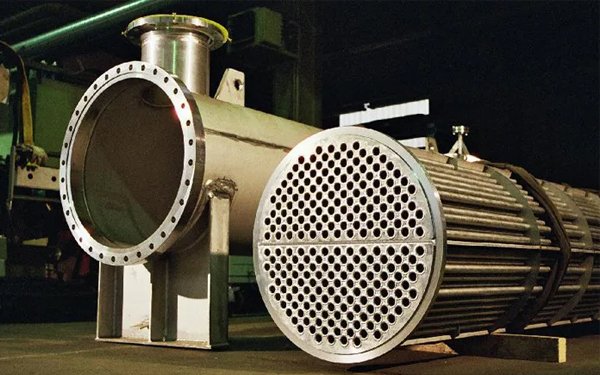 Кожухотрубные теплообменники: изготовление и поставка по России ГК «Инвест Сталь»