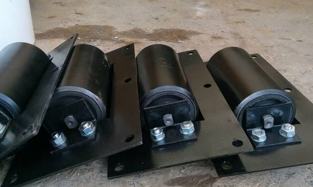 Дефлекторный ролик ленточного конвейера