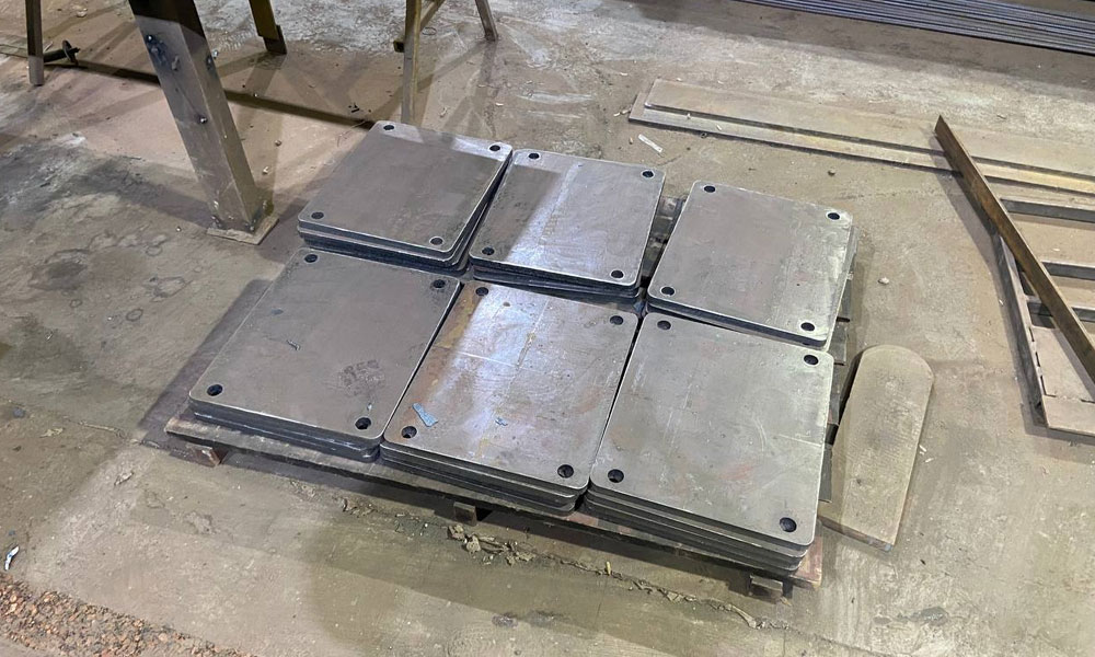 Закладная пластина