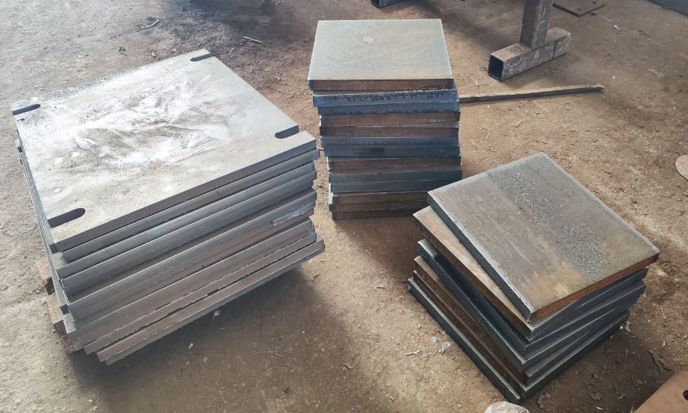 Пластина из листовой стали