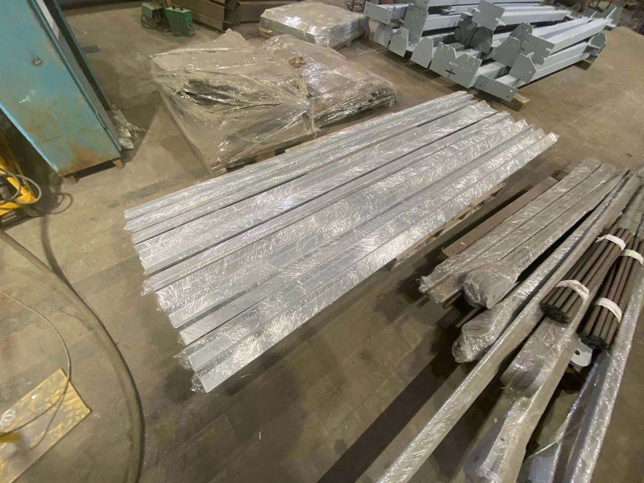 Изготовление стального уголка 40х63