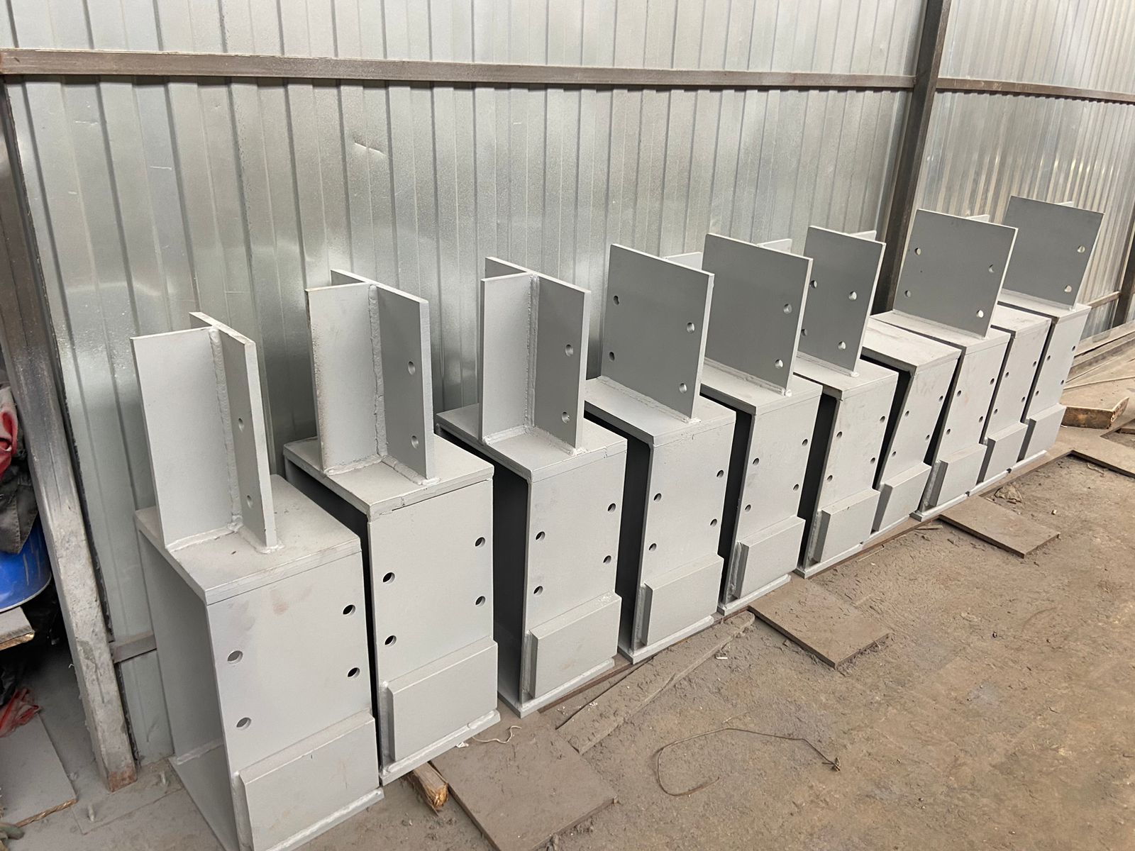 Надколонники металлических колонн — точное соединение ферм и каркаса