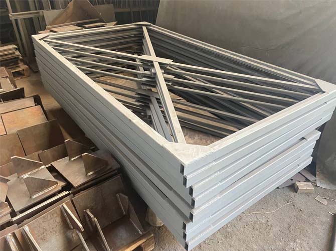 Изготовление элементов дорожных щитов на заказ в Москва и области