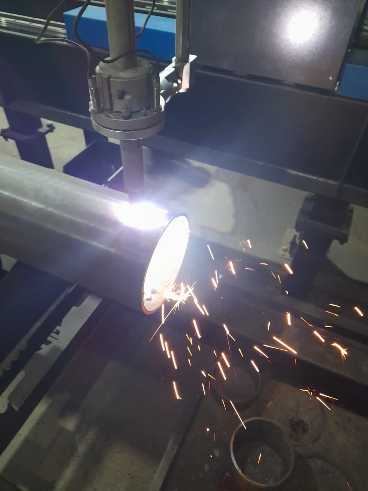 Резка труб на заказ - резка стальных и профильных труб в размер в Москве и по России​