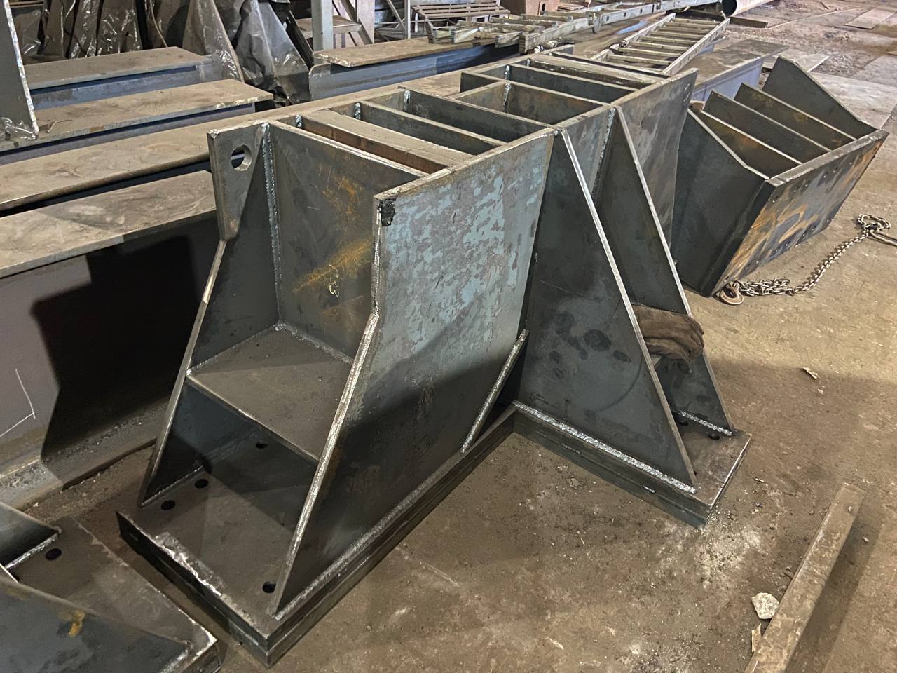 Фундаментная рама для рудной мельницы — проектирование и изготовление опорных металлоконструкций​