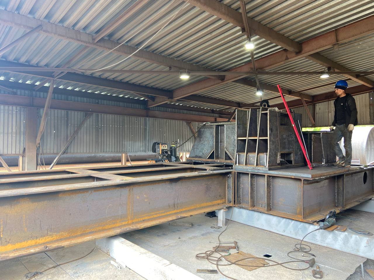 Рама для промышленного оборудования 30 тонн — проектирование и изготовление металлоконструкций 09Г2С